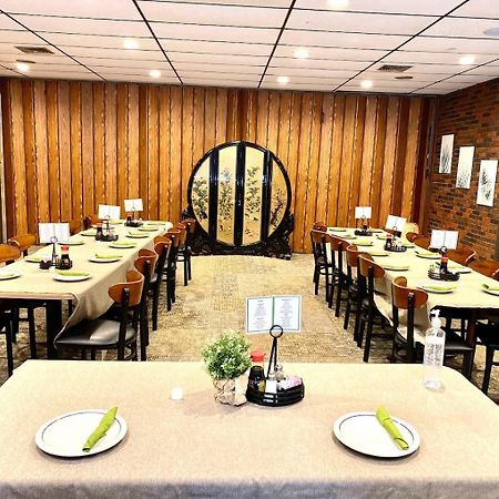 Regency Inn Iola Екстериор снимка